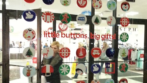 JCPenney 'Little Buttons' Door Cling
