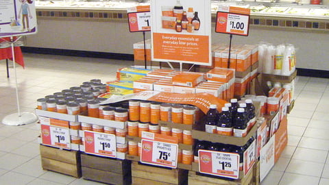 Giant-Carlisle Guaranteed Value Pallet Display