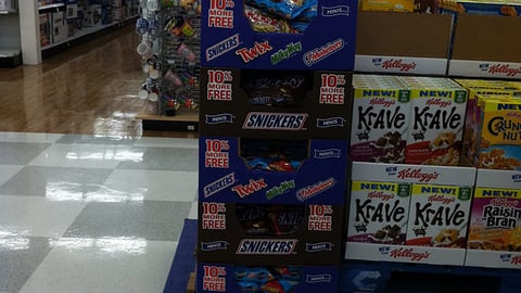 Mars 'Super Bowl Party MVPs' Quarter-Pallet