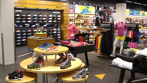 Finish Line 'Nike Track Club' Vendor Shop