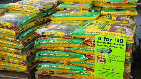 Lowe's Miracle-Gro Pallet