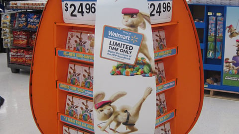 'Hop' Walmart Pallet Display