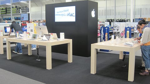 Best Buy Apple Table Displays