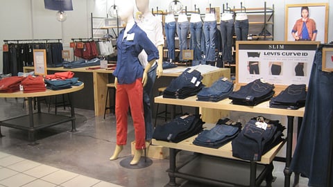 JCPenney Levi's Women's Shop