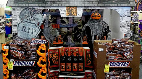 Gnarley Head Halloween Display