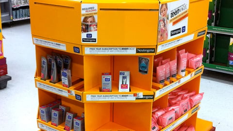 J&J Walmart 'Teen Vogue' Pallet Display