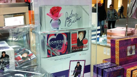 Macy's Justin Bieber 'Someday' Display 