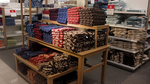 Kohl's Chaps Towels Table Display