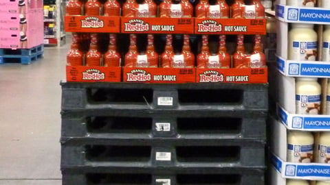 Frank's Red Hot Pallet Display