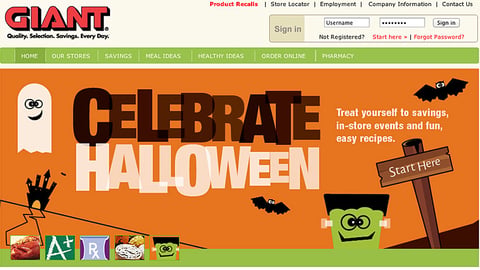 Giant-Carlisle 'Celebrate Halloween' Carousel Ad