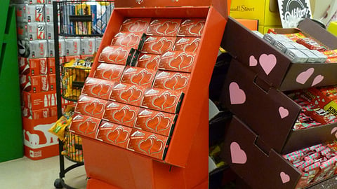 Andes 'Happy Valentine's Day' Floorstand