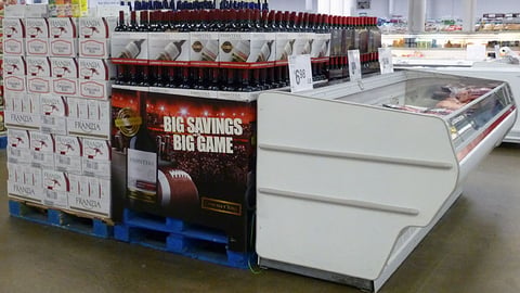 Frontera 'Big Game' Pallet Display