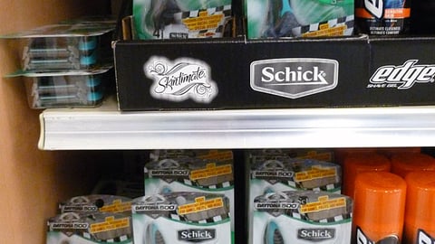 Schick Kroger Daytona 500 Packaging