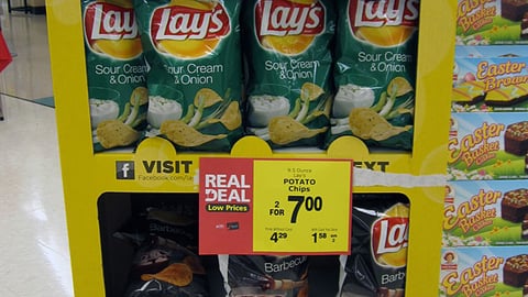 Lay's 'Vote for Your Favorite' Display