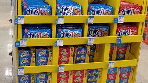 Nabisco 'Snack Stop' Pallet Display