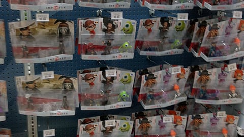 Toys "R" Us 'Disney Infinity' In-Line Display