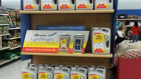 Walmart Tidy Cats 'LightWeight' Endcap