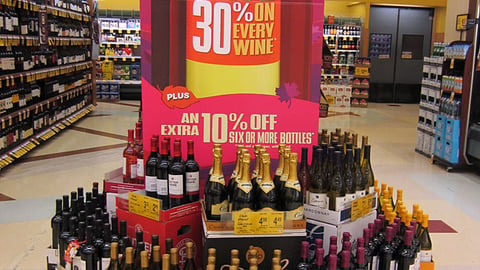 Vons 'Save 30% on Every Wine' Display