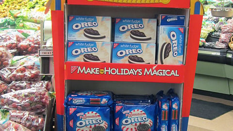Nabisco 'Make the Holidays Magical' Floorstand