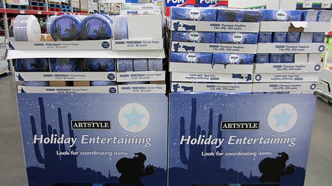 Artstyle 'Holiday Entertaining' Pallet Displays