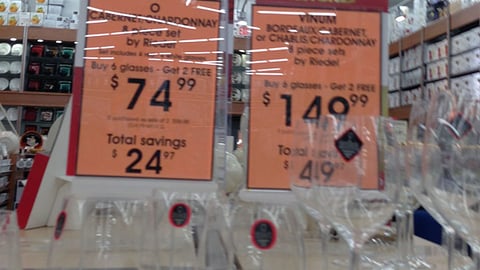 Bed Bath & Beyond Holiday Signs