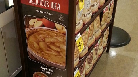 Dominick's 'Apple Pie Rustica' Floorstand