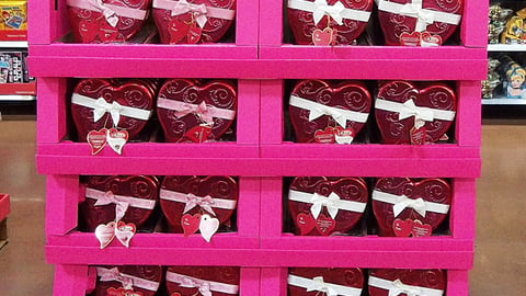Dove Valentine's Day Pallet