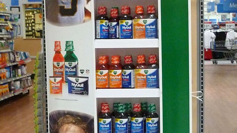 Vicks 'Day or Night' Endcap