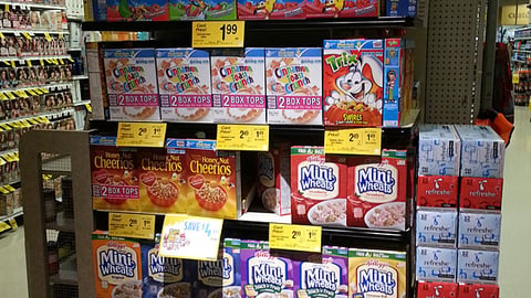 Dominick's 'Save $4' Endcap