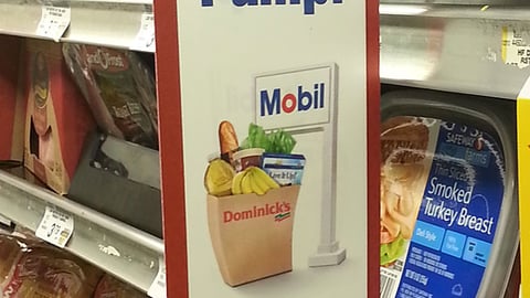 Dominick's Mobil 'Save at the Pump' Violator