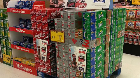Dominick's Coca-Cola Incentive Pallet Display