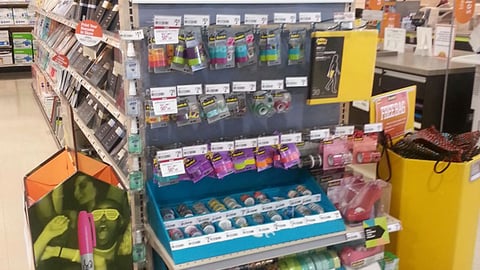 3M OfficeMax 'Free Bag' Endcap