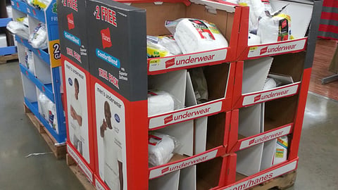 Hanes ComfortBlend '2 Free' Pallet Display