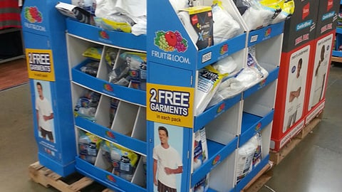 Fruit of the Loom '2 Free Garments' Pallet Display