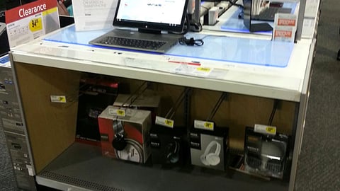 Best Buy 'Back to School Techfitter' Endcap Header