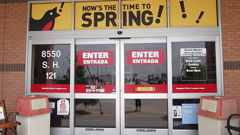 Lowe's 'Now's the Time to Spring' Door Cling
