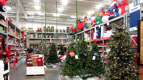 Lowe's Holiday Decor Merchandising