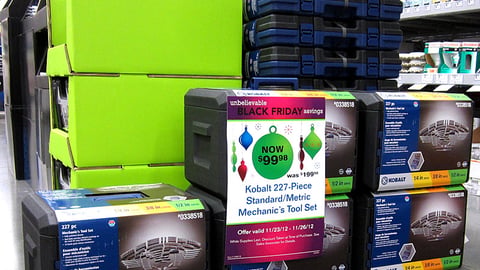 Lowe's 'Black Friday Savings' Sign