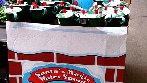 Santa's Magic Water Spout Shipper