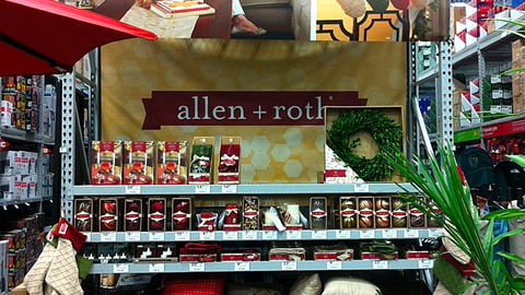 Lowe's Allen + Roth Holiday Endcap