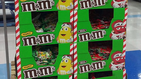 M&M's 'Holidays are Better With M' Pallet Display