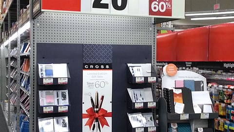 Staples Cross 'Holiday Deals' Endcap