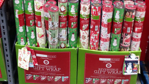 BJ's Living Home Holiday Wrap Pallet