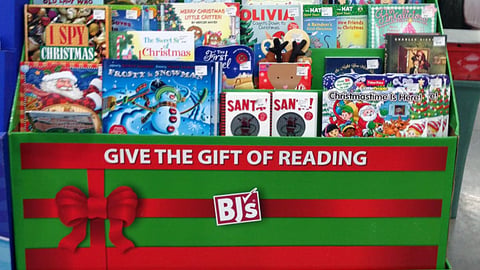 BJ's 'Gift of Reading' Pallet Display
