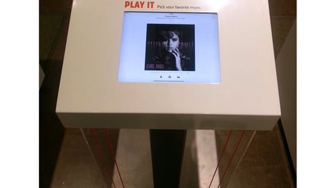 RadioShack Interactive Speaker Wall Display