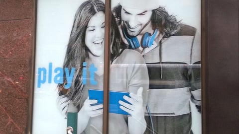 RadioShack 'Play It' Window Cling