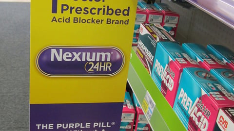 Nexium 24HR Aisle Violator