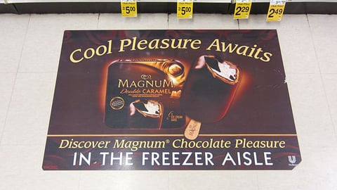 Magnum 'Cool Pleasure Awaits' Floor Cling