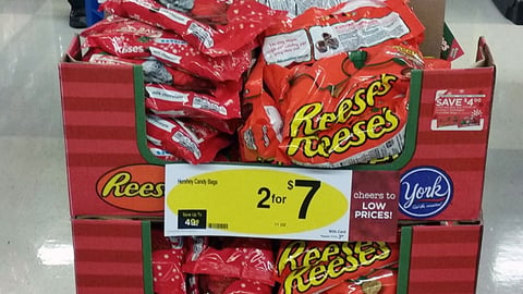 Hershey's 'Happy Holidays' Floorstand