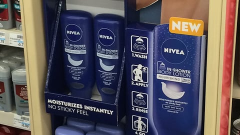 Nivea 'In-Shower Body Lotion' Power Wing